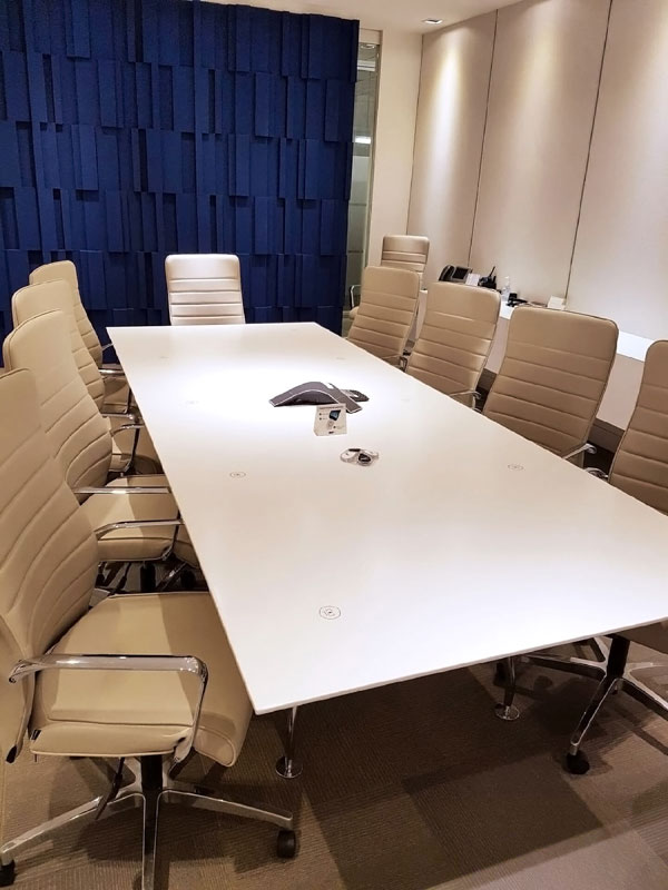 ChargeSpots in Blue Meeting Room
